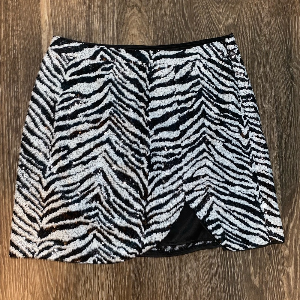 Lpa Sequin Zebra Print Skirt, Size: Medium - image 2